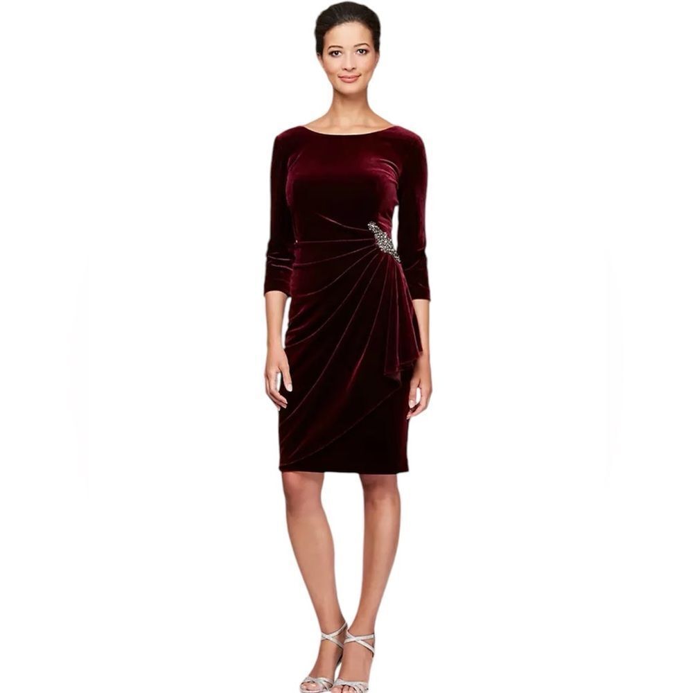 🌸HP🌸ALEX EVENINGS Stretch Velvet Ruched Petite Dress with Beaded Hip!
